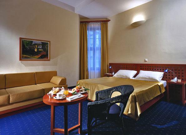 Domina Inn Fiesta - Budapeste Quarto foto
